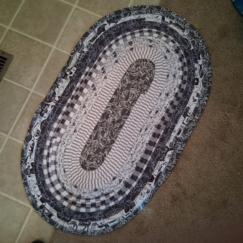 Handmade Black and White Homestead Jelly Roll Rug