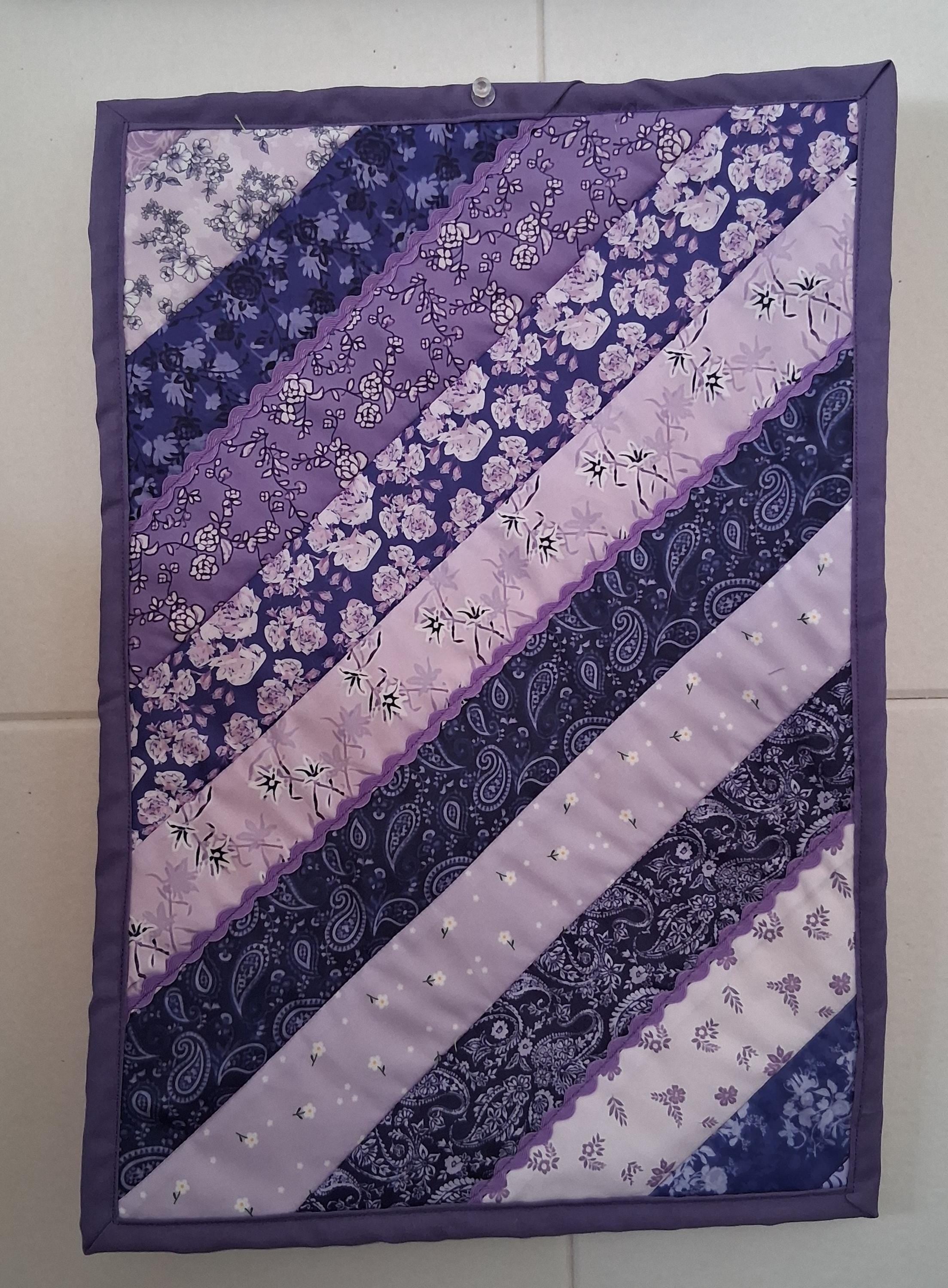 Lilac Lane Table Set of Placemats and Potholders