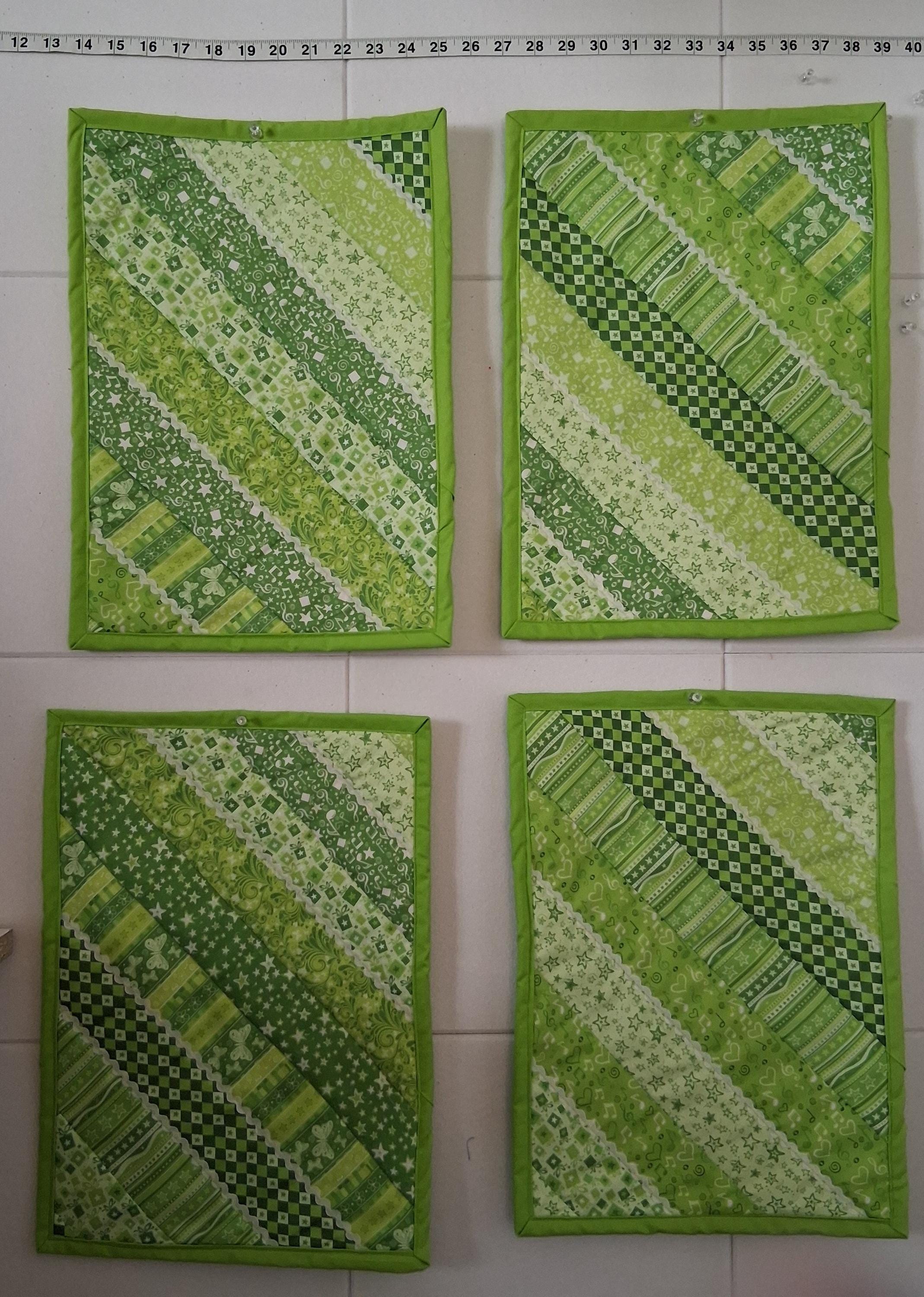 The Garden Path Table Set - Placemats and Potholders