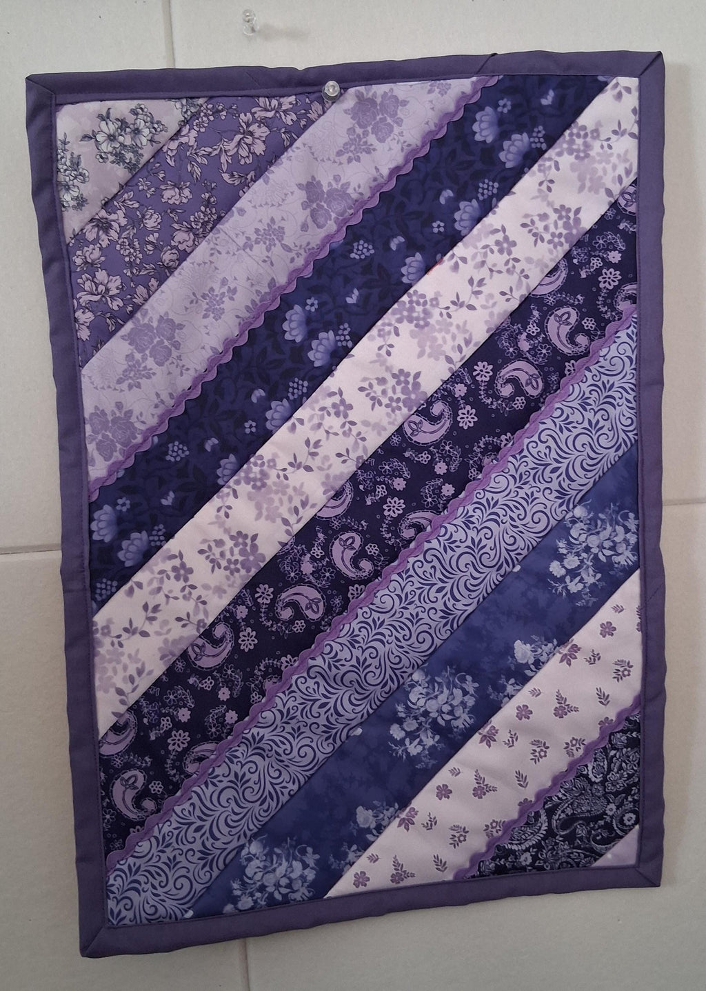 Lilac Lane Table Set of Placemats and Potholders