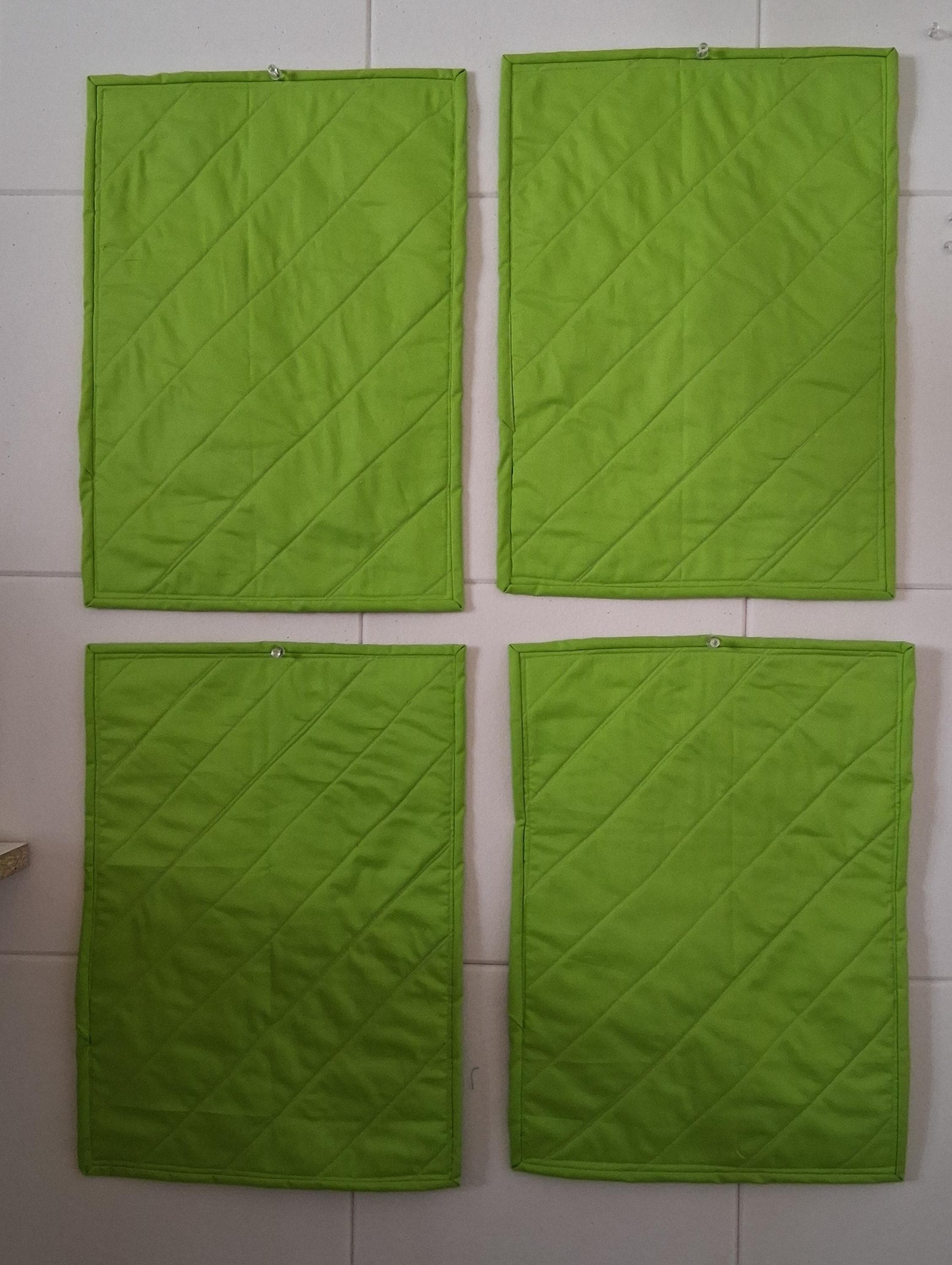 The Garden Path Table Set - Placemats and Potholders