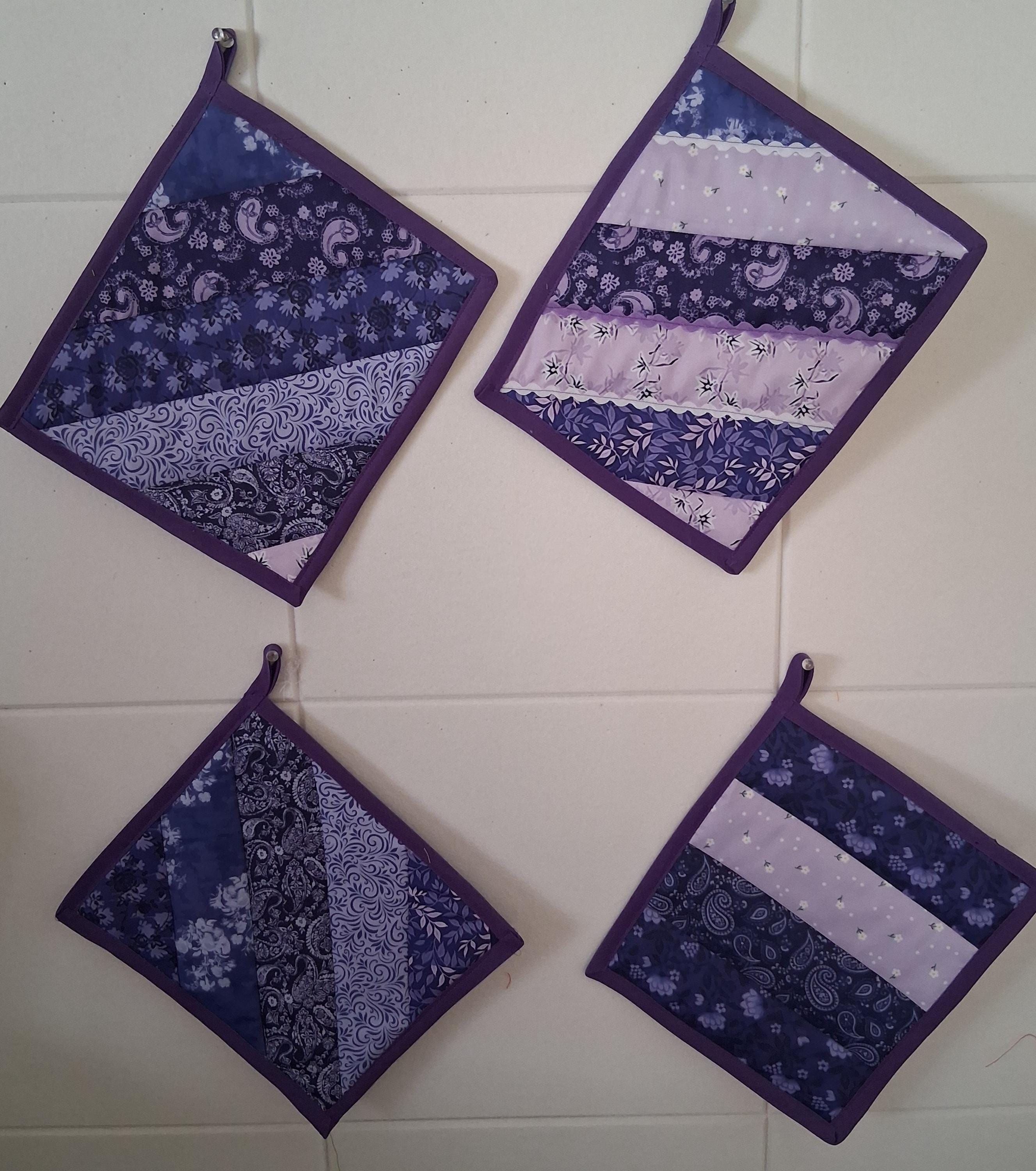 Lilac Lane Table Set of Placemats and Potholders