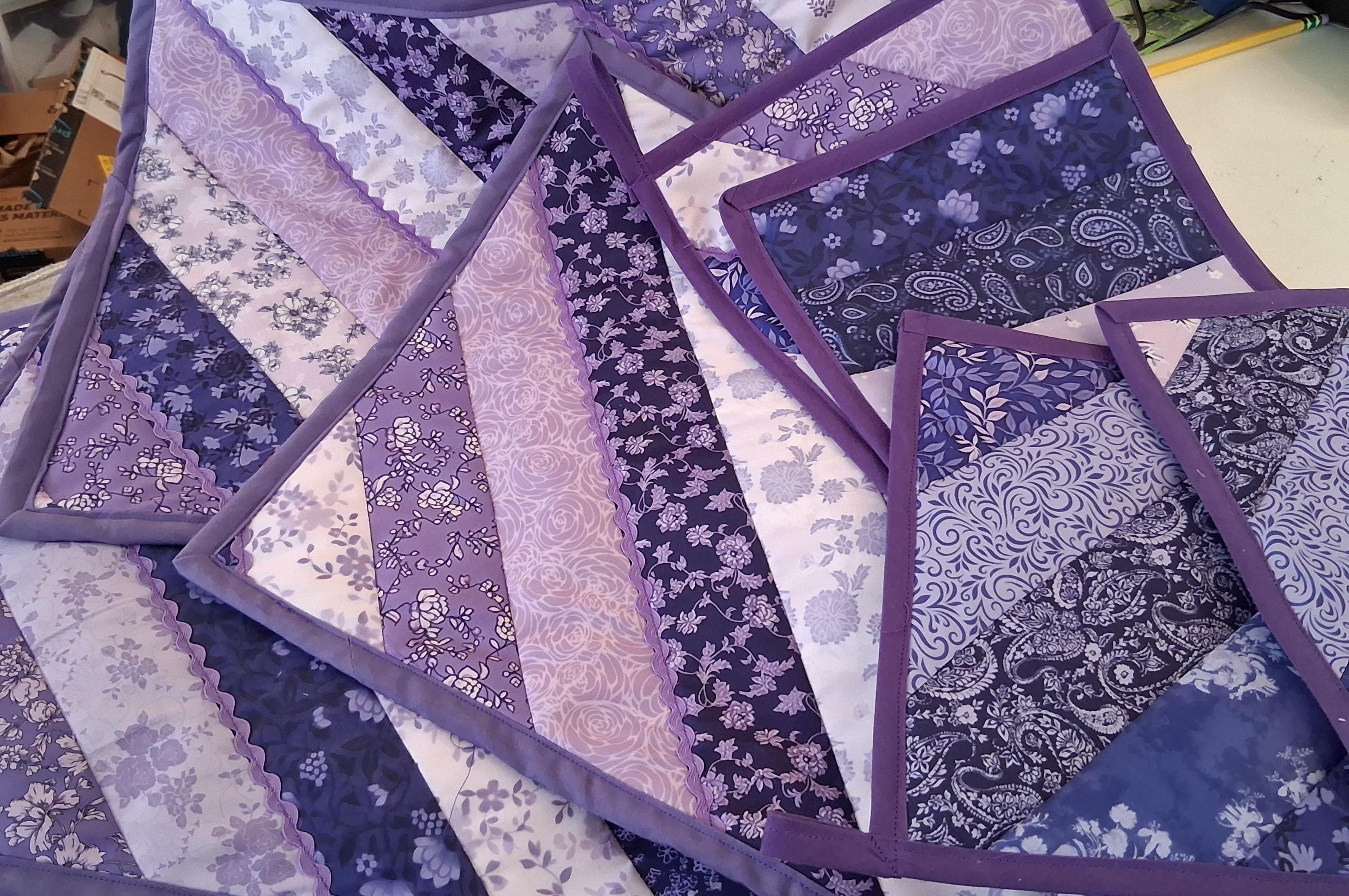 Lilac Lane Table Set of Placemats and Potholders