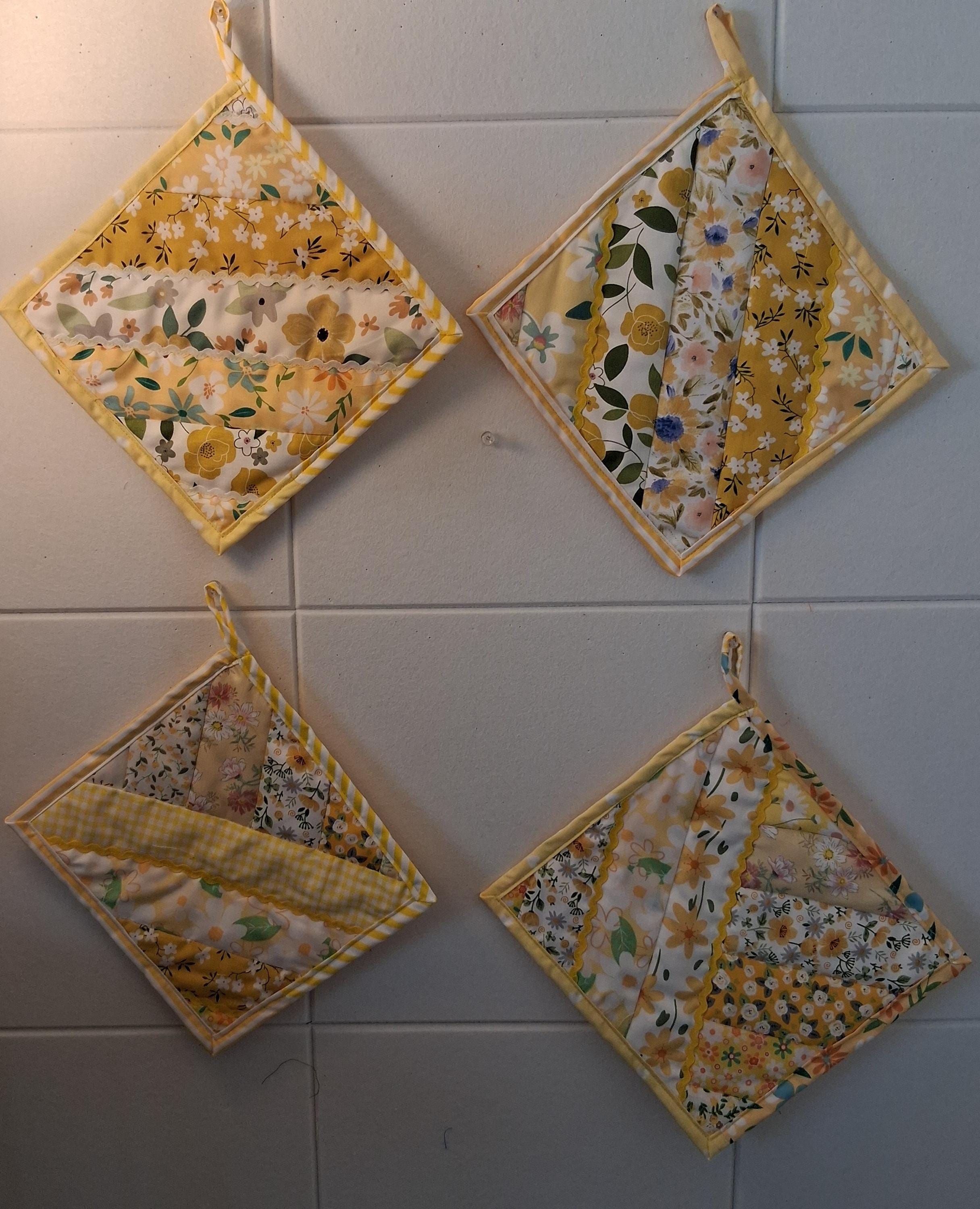 The Sunny Side Patch Table Runner and Pot Holders