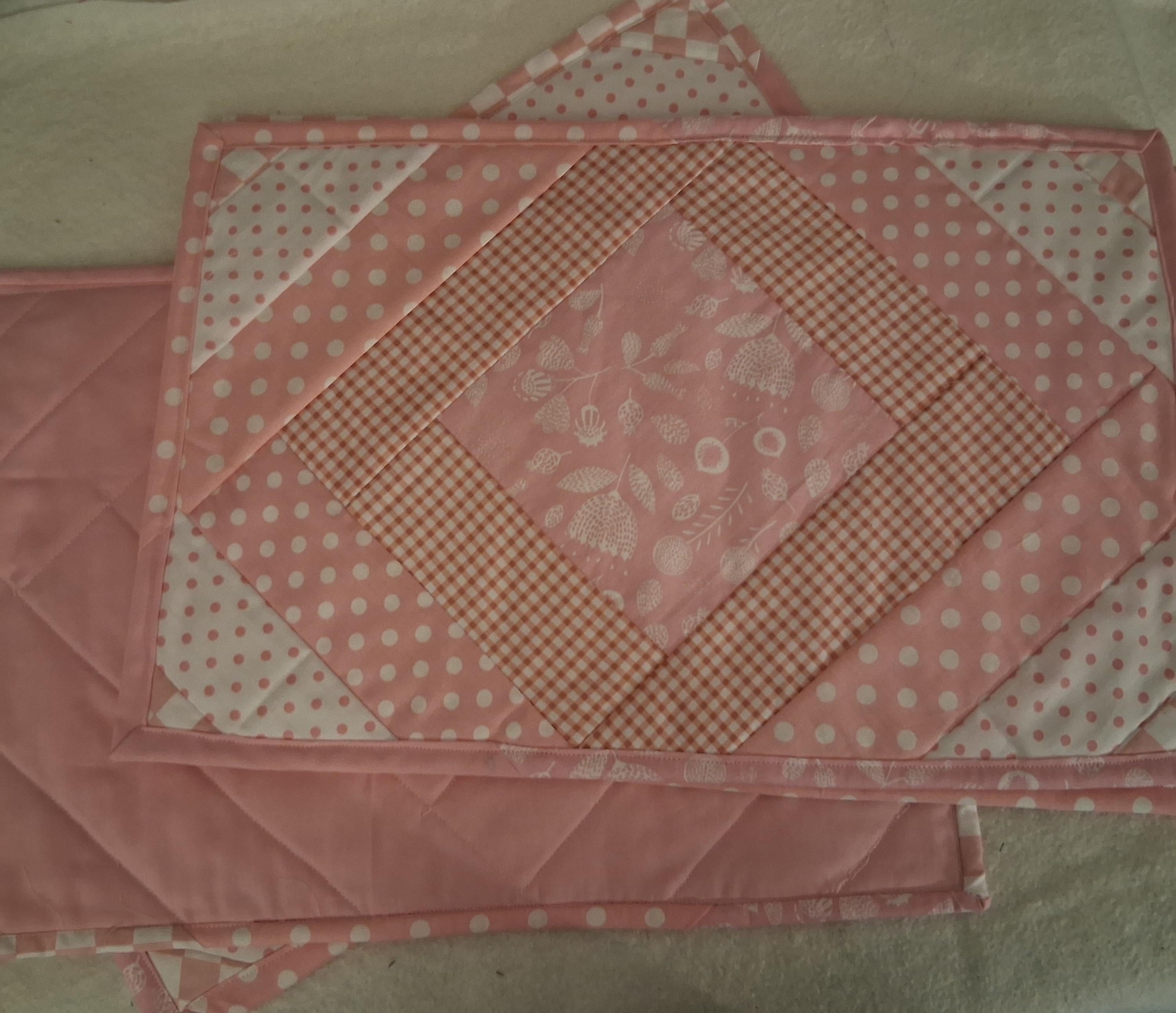 Pink and White Placemats, set of 4